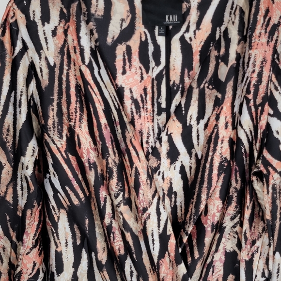 KAii Animal Print Deep V Neck Puffy Shoulder Drape Faux Wrap Top, EUC, sz Large - Picture 2 of 9